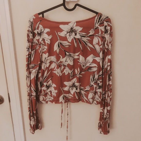 Cute shirt from Roxy! - Picture 2 of 3